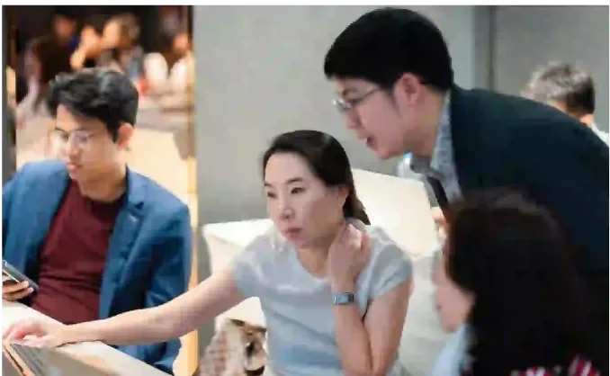 ทีม ZenityX ดูแลผู้เรียนระหว่างอบรมในองค์กร